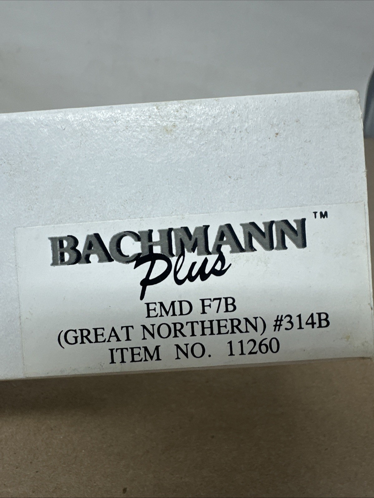 N Bachmann Plus 11260 EMD F7B Great Northern Diesel Loco #314B MTL cplr