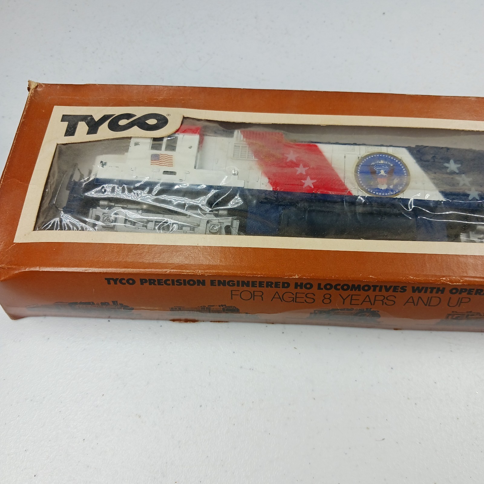 TYCO Diesel Locomotive ALCO Century 430 Spirit of ’76 HO Lighted White Blue Red