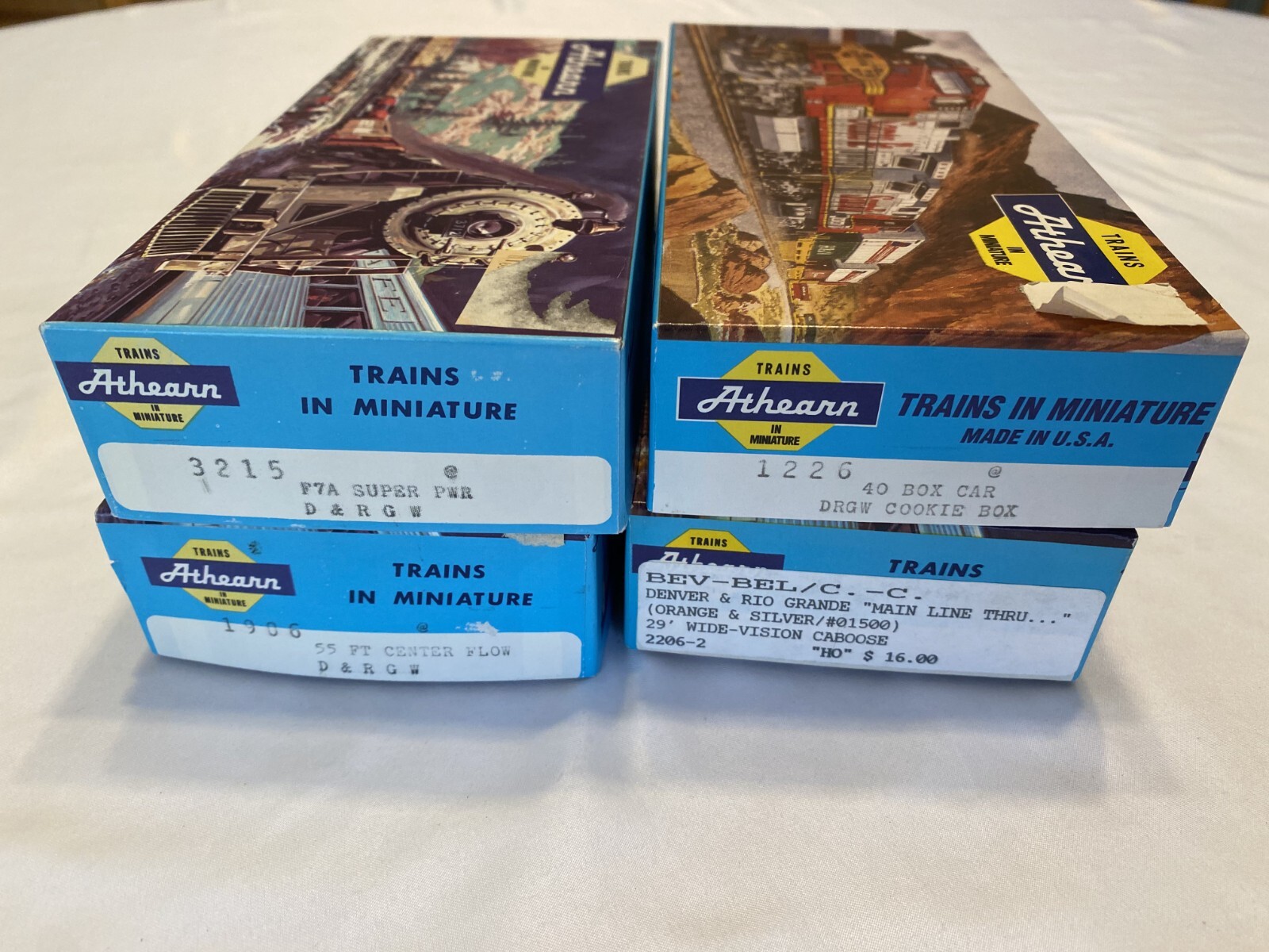 Vintage Athearn HO Denver & Rio Grande Diesel Locomotive / Caboose / Box Cars