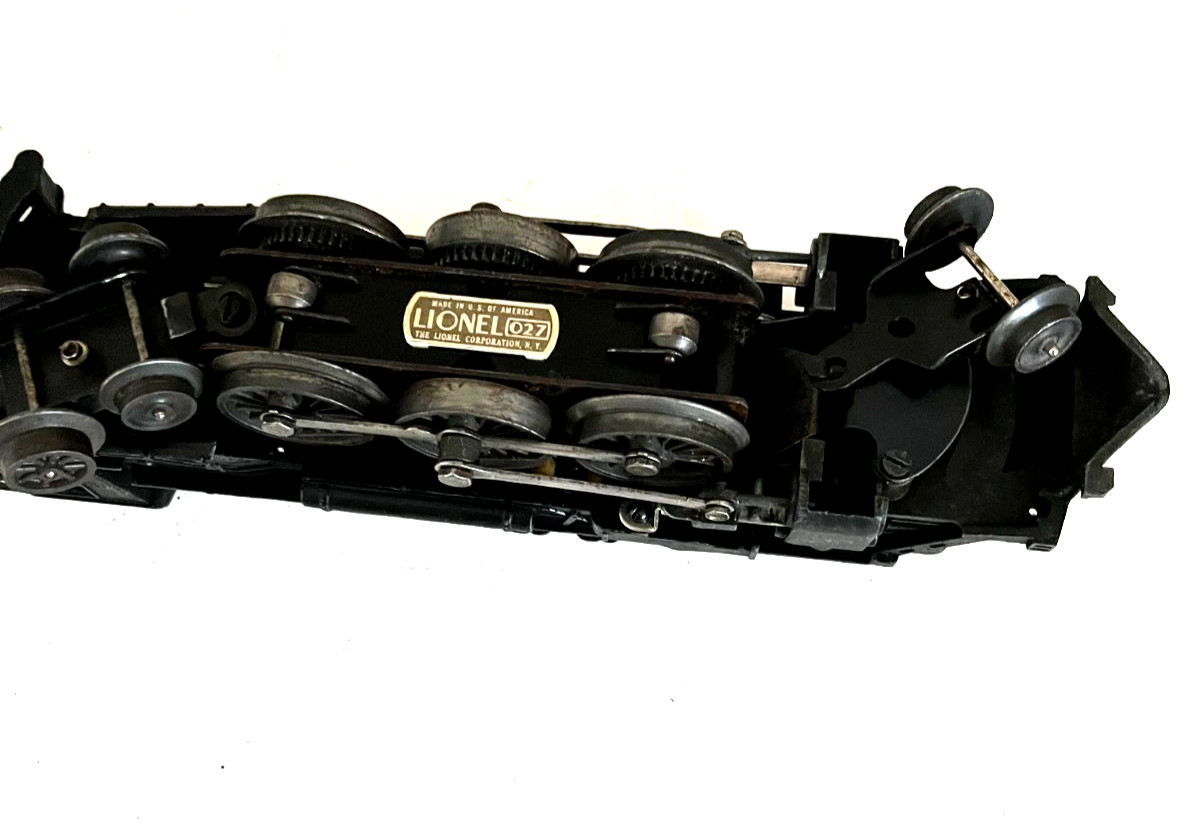 Vintage Lionel steam train set – locomotive #2026, tender, 4 Freight Cars, RUNS