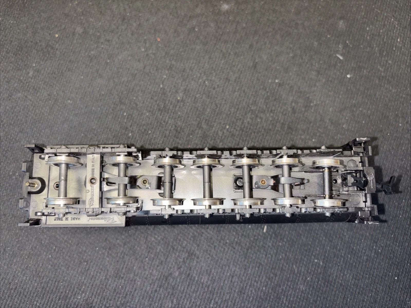 Rivarossi Big Boy/Challenger Union Pacific Centipede HO #3977 Tender, All Steps