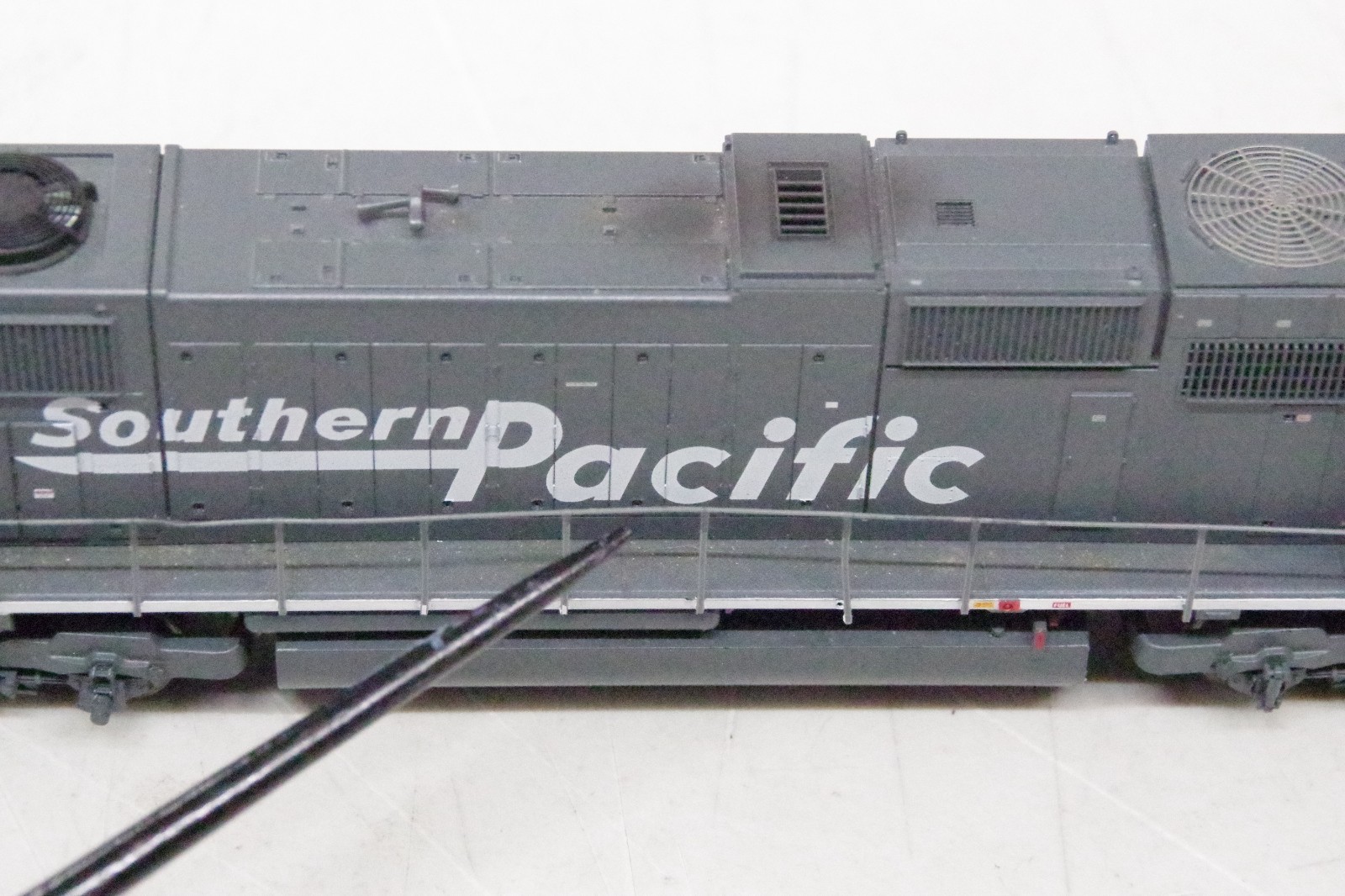 HO Athearn Genesis Southern Pacific SD70M Diesel Locomotive #9810 DCC Ready