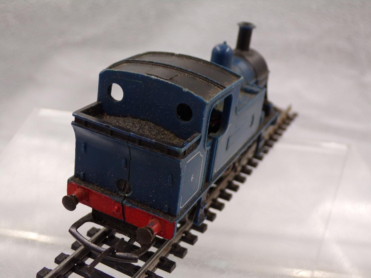 Triang OO Gauge R359 industrial tank locomotive 0-4-0 1C3