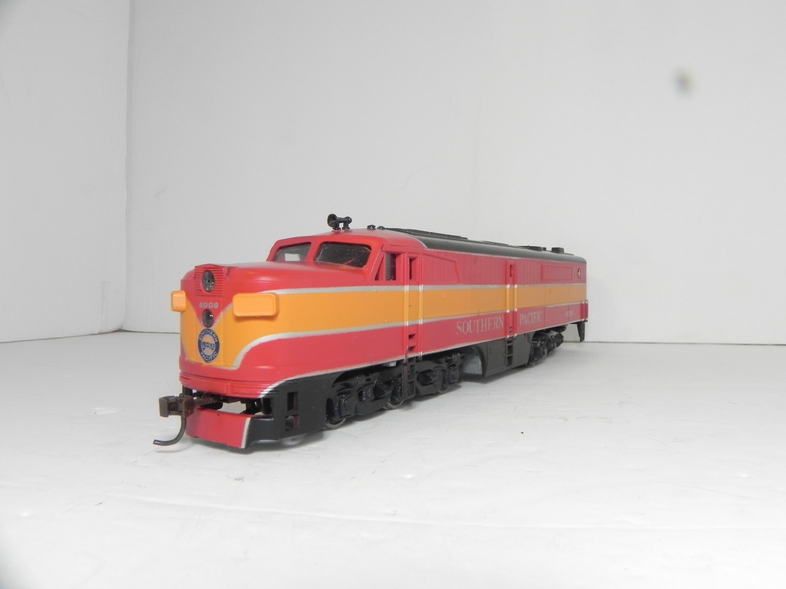 Athearn HO Scale PA-1 Powered Locomotive Soutern Pacific No. 6009