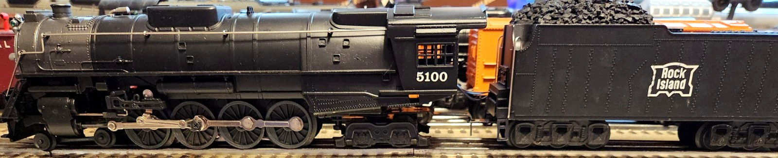 Lionel 6-18001 ROCK ISLAND LOCO IN LN CONDITION IN ORIGINAL BOX WITH PAPERWORK.