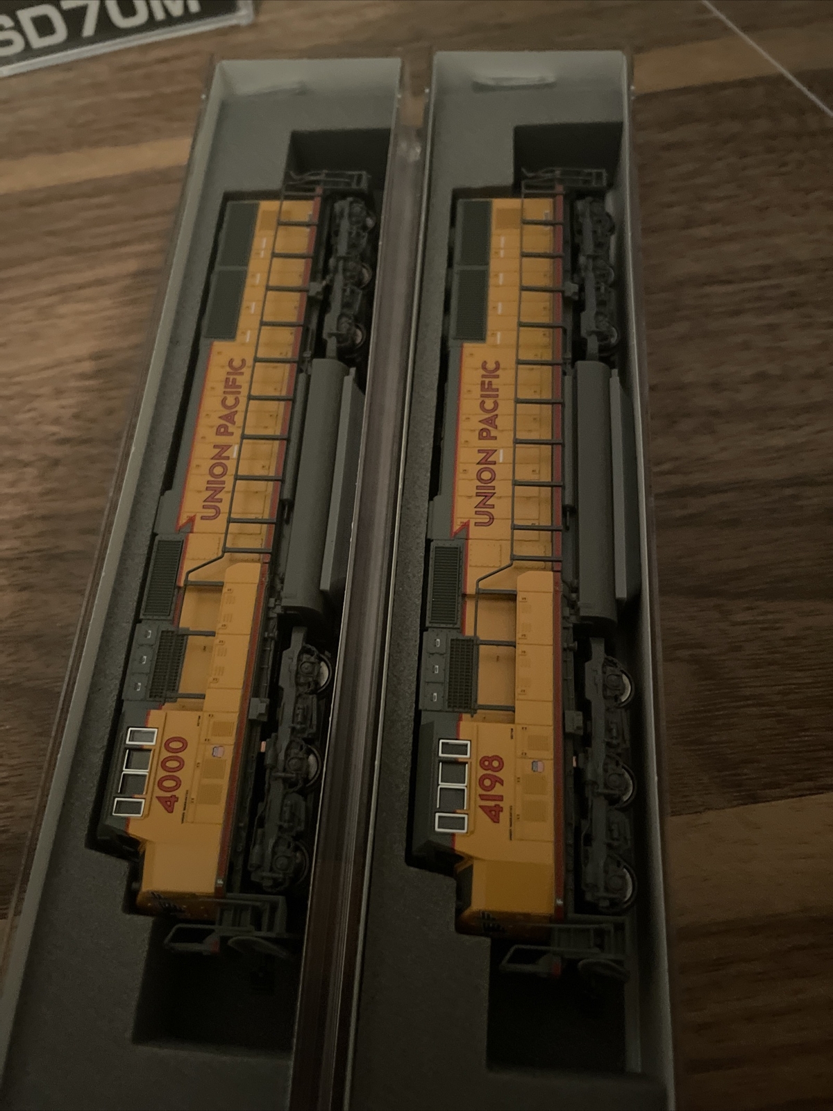 2 KATO N EMD SD70M Flat Radiator Union Pacific Locomotive Model Kit (SET OF 2)