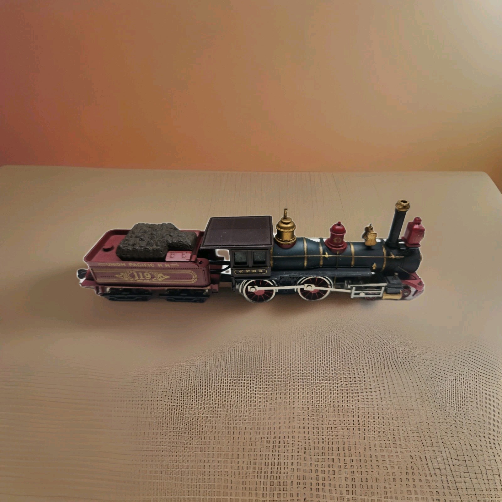 2 Bachman Locomotives Central Pacific Juniper And Union Pacific