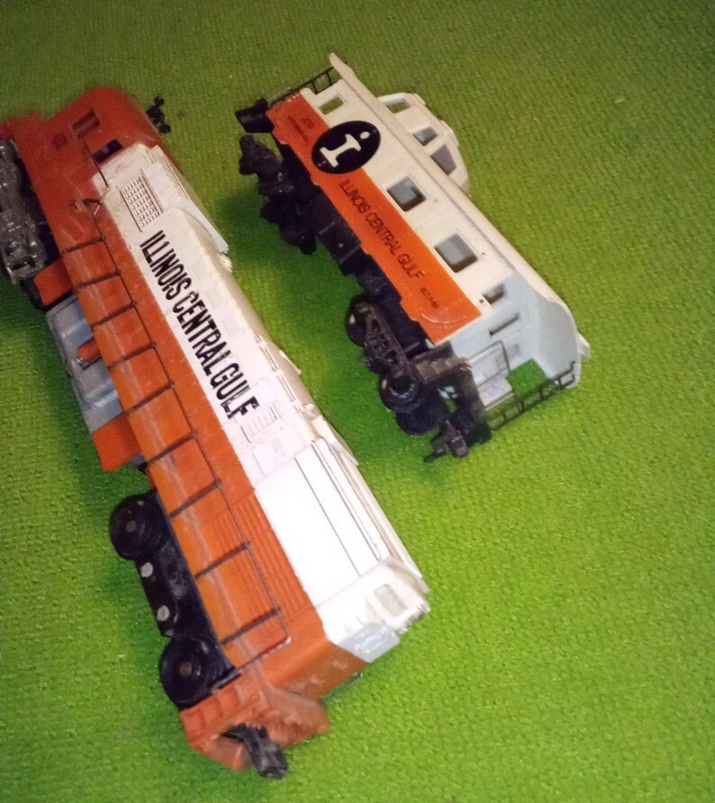 Vintage Mantua-Tyco HO Gauge Illinois Central Gulf 4301 Locomotive Caboose As-Is