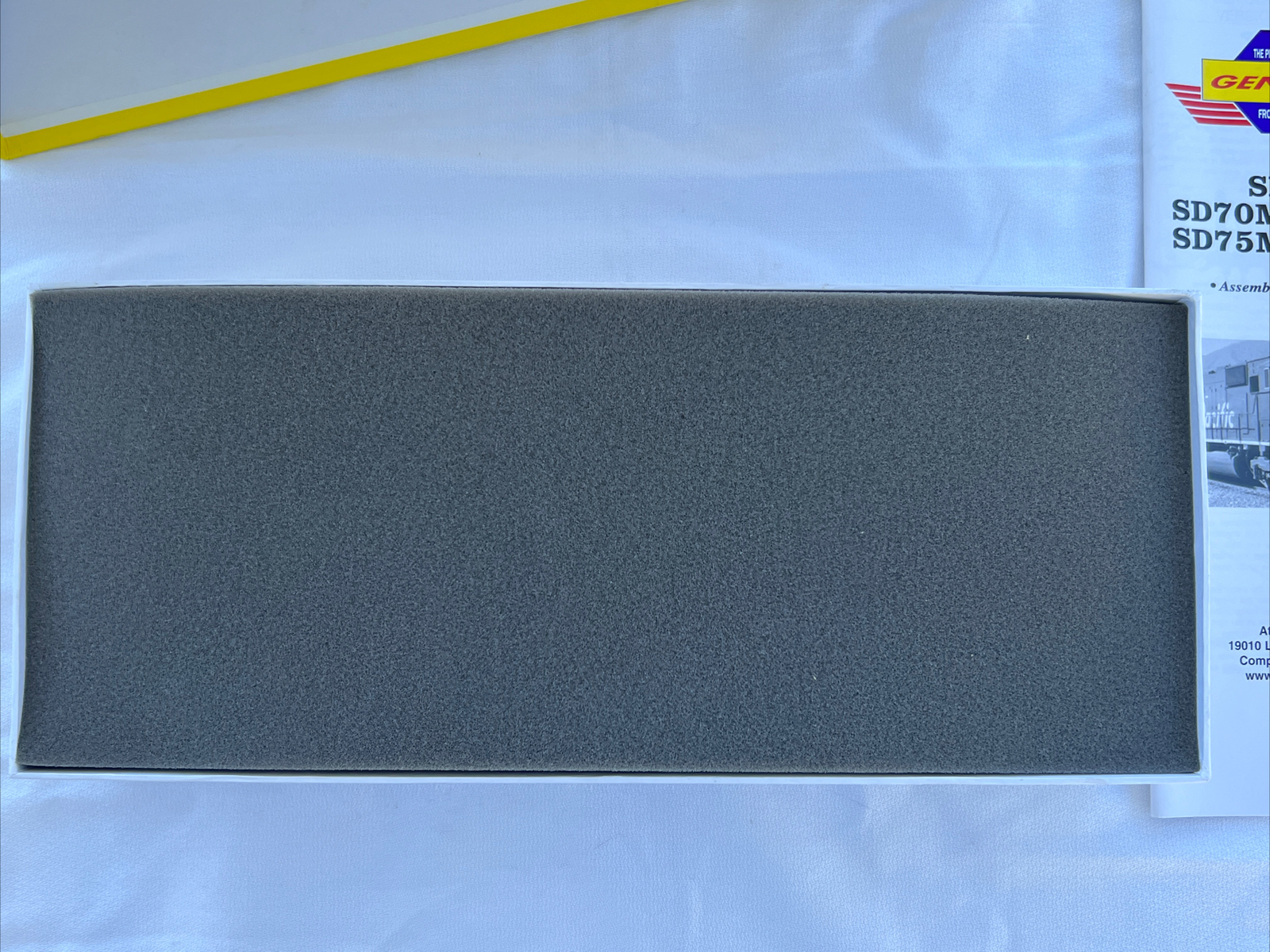 Athearn G6041 Genesis HO SD70 Diesel Locomotive UNDECORATED 4 step Ic-Conrail