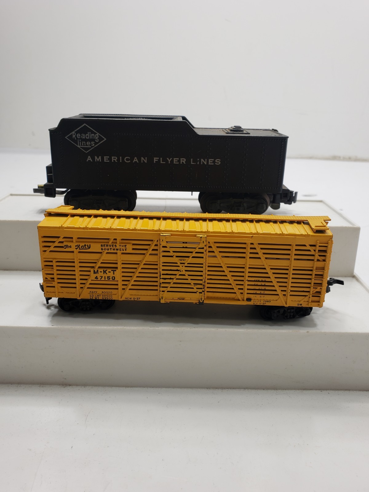 Lot of 2 The Katy MKT 47150 & American Flyer Lines Reading Lines Locomotive