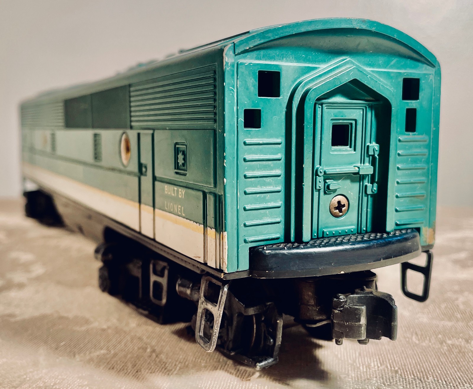 Vintage Lionel 2356 Southern, F3 ABA, O Gauge Locomotive Set, 1954-1956