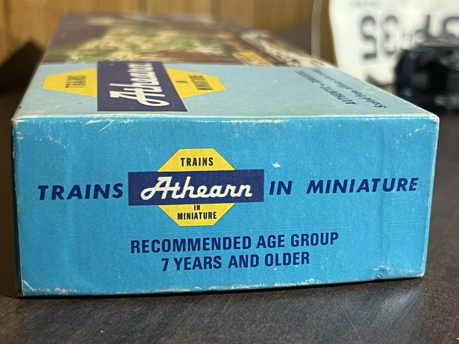HO Scale Athearn, GP-35 Diesel Locomotive, Santa Fe, Blue, #1400 – 4205 VTG