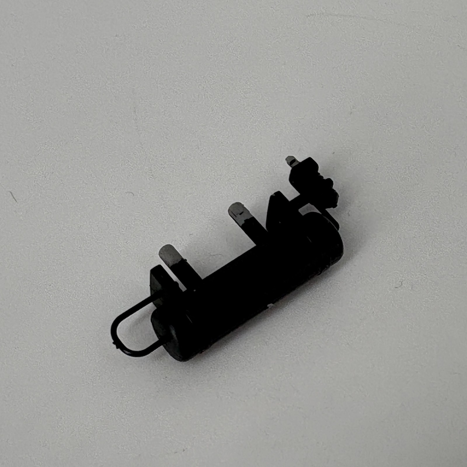 HO BLI Broadway Limited GE C30-7 Replacement Parts: Air Tank w/ Dryer
