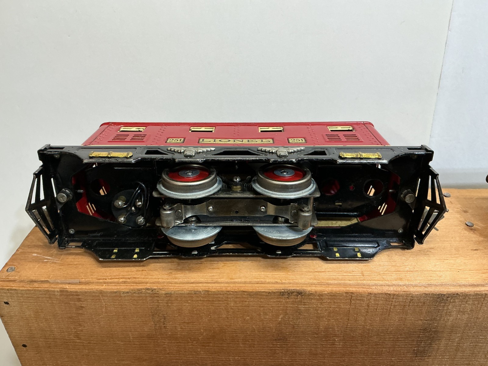 Lionel Loco 251e Red With 4 Cars Prewar O Gauge TESTED Restored (?) SET # 299