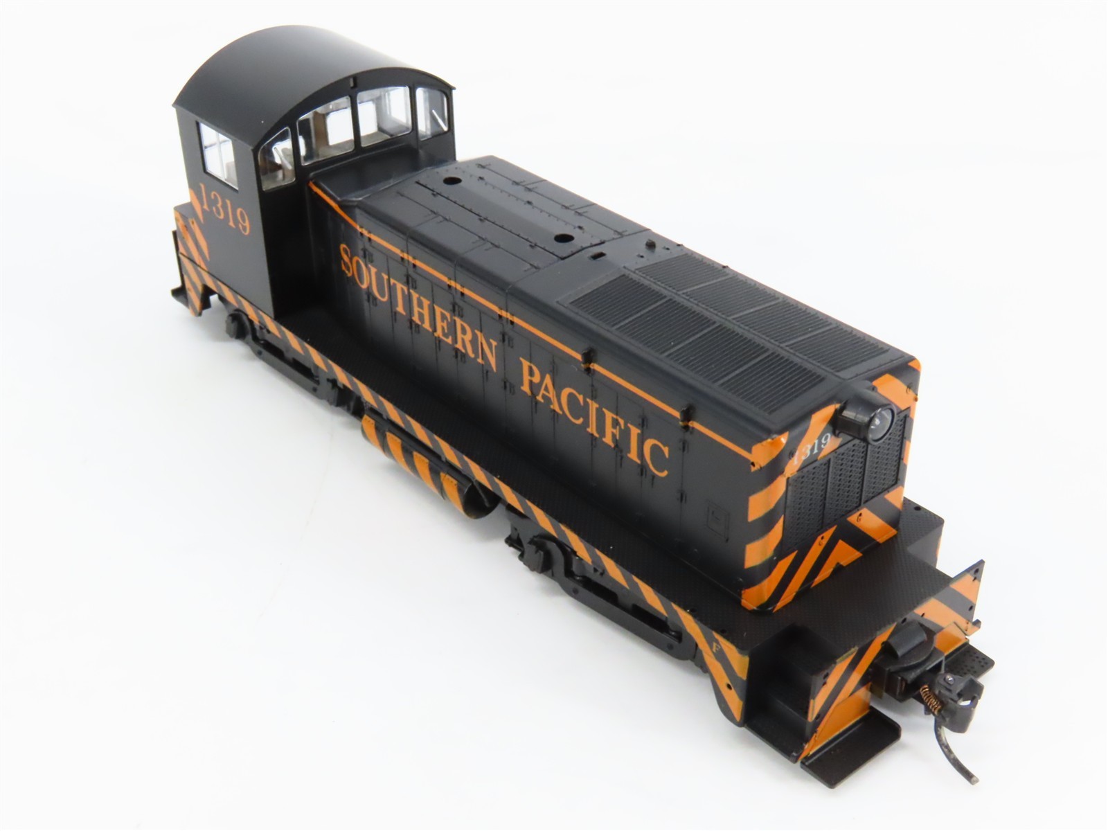 HO Scale KATO 37-1011 SP Southern Pacific EMD NW2 Ph. 1 Diesel Switcher #1319