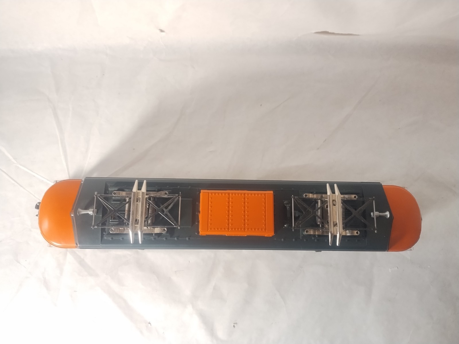 Lionel Great Northern Electric Locomotive Engine EP-5 6-18302 with Box Cab 8302