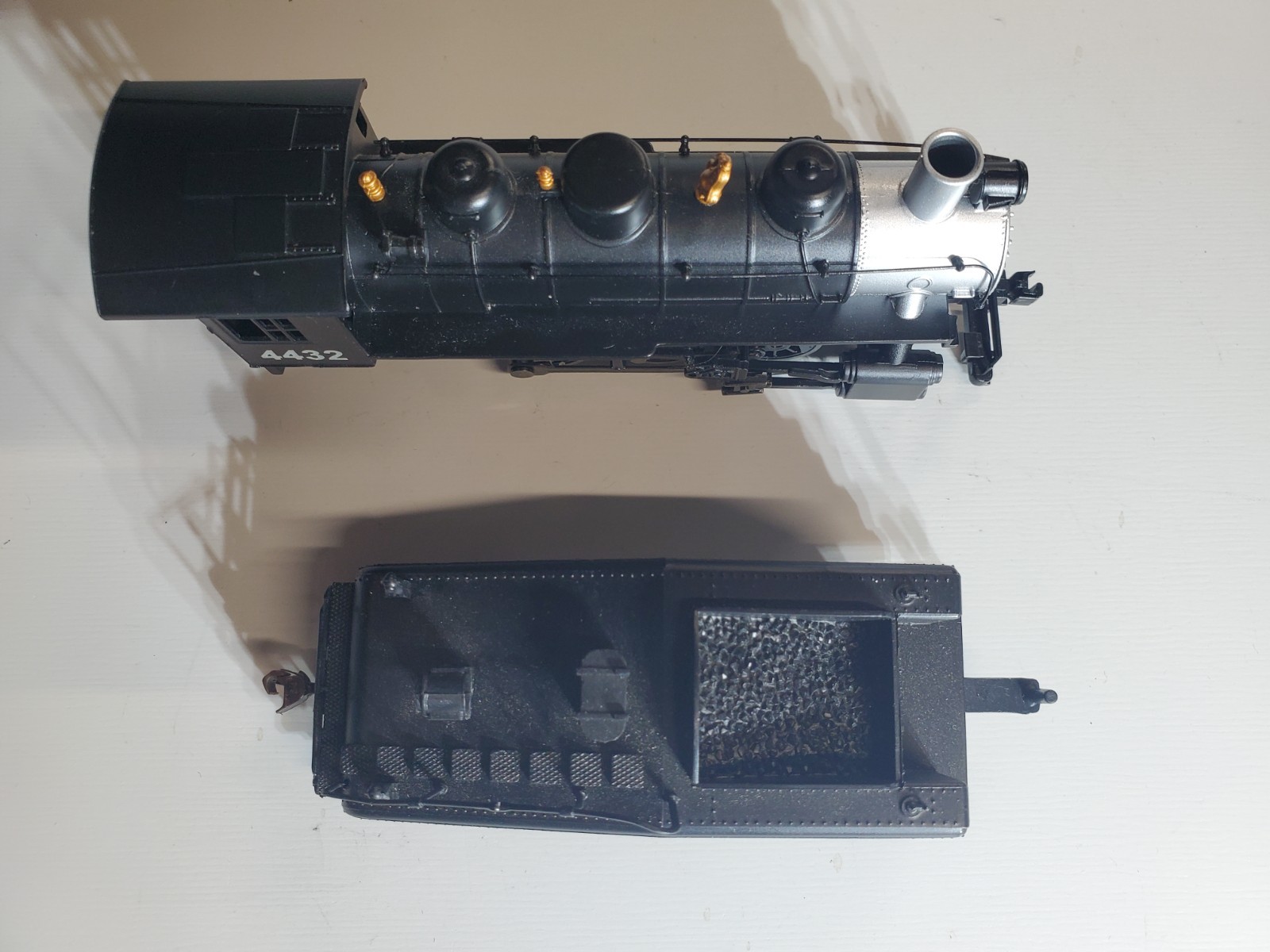 ho Bachmann UP #4432 0-6-0 Steam Loco-w/Light,Tender, & Cars-Refurb-DC-Runs Good