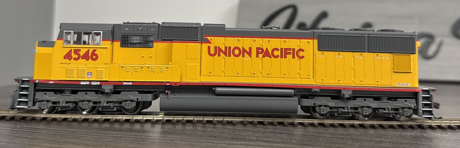 Athearn Genesis HO #G6169 Union Pacific SD70M Diesel Locomotive #4546 – NIB!