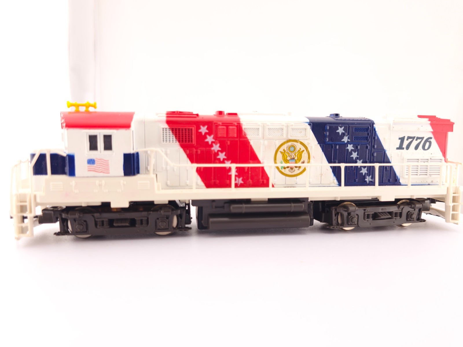 *READ AHM HO Scale 5015H Spirit of 1776 Alco Century 424 Diesel Locomotive Train