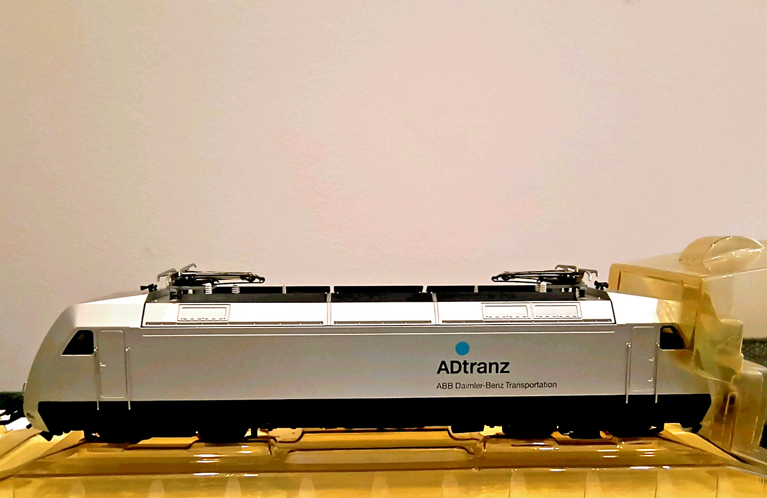 MARKLIN HO 34370 E-LOK ‘ABB Daimiler-Benz Trans’ ADtranz BR 101 Digital NIB