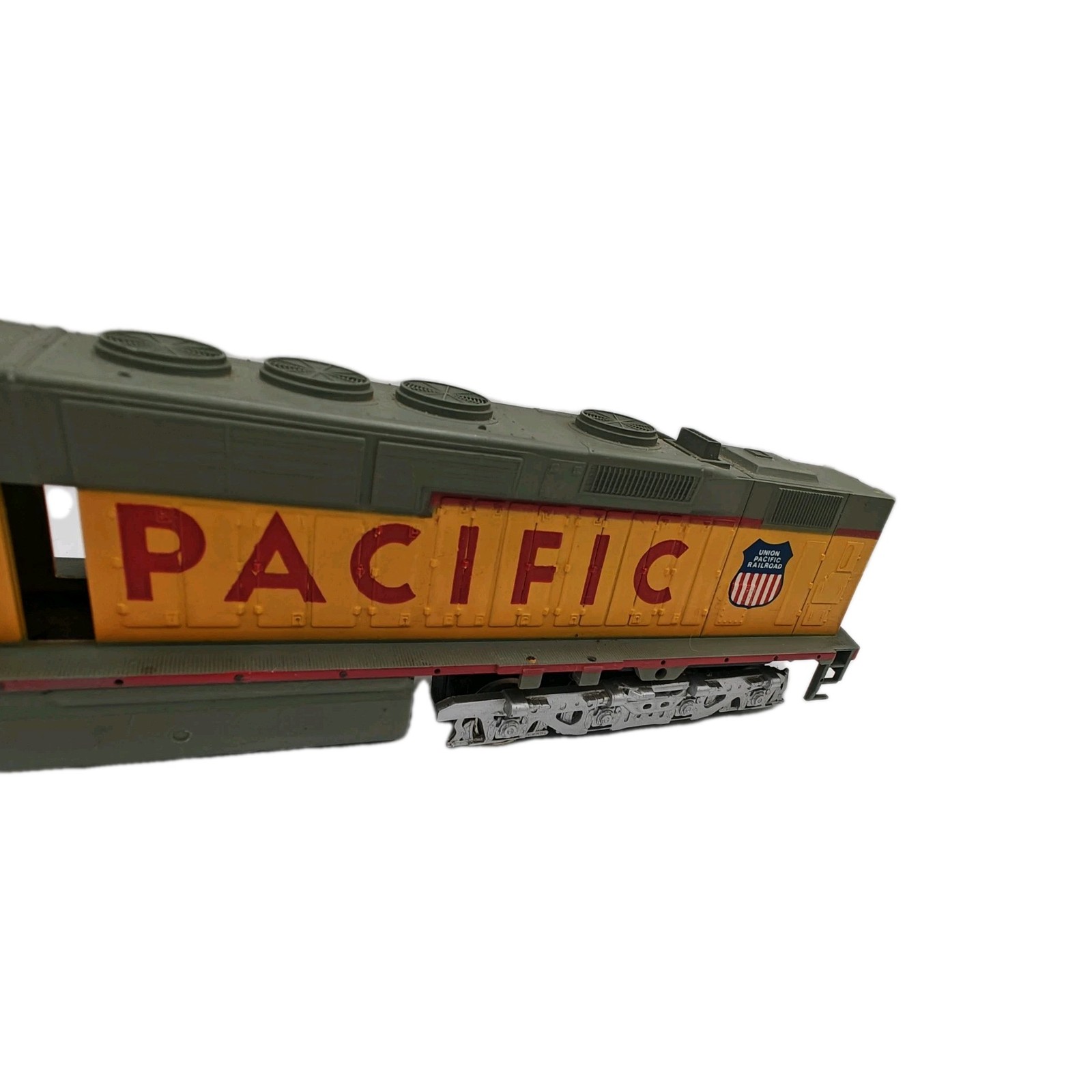 Vintage Union Pacific Locomotive Rare #6922 Diesel HO Electric Train Engine
