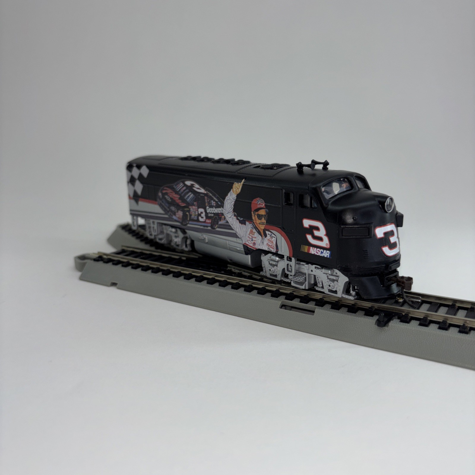 Bachmann Hawthorne Village NASCAR Dale Earnhardt Sr. Train Locomotive #3 Black