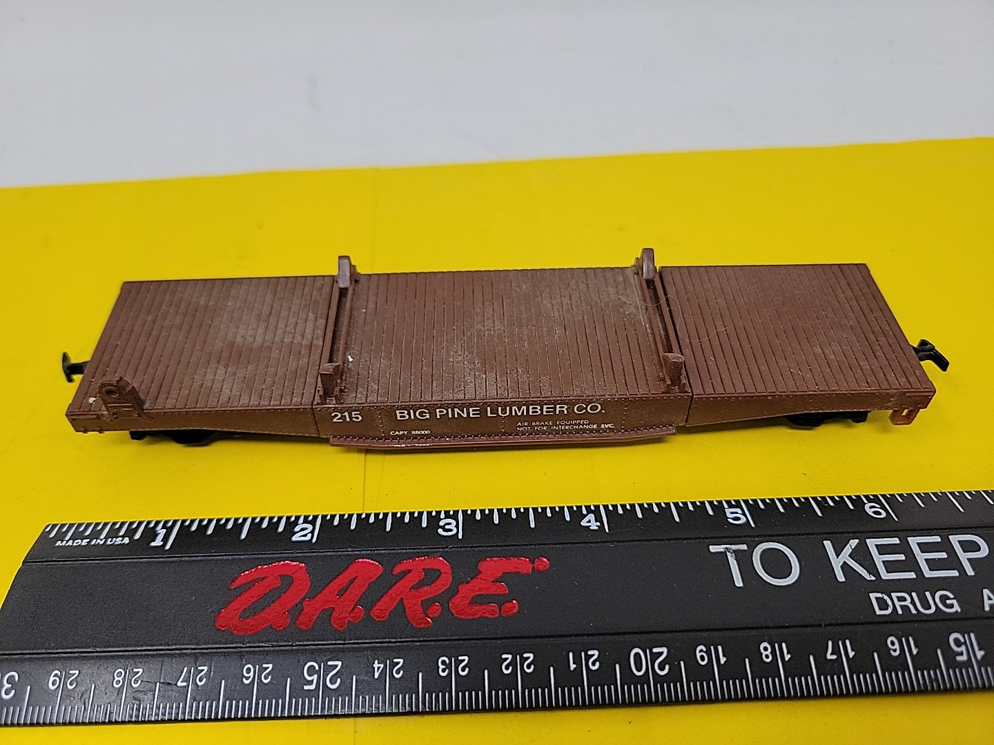 Lot 5 Cox HO Railroad Cars Big Pine Lumber/Northern Pacific NOT Tested Hong Kong
