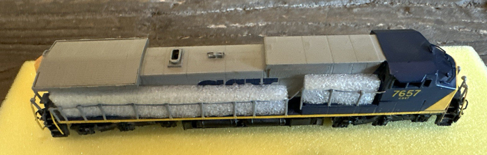 Hallmark Models N Scale Brass #588 GE Dash 8-40C CSX #7657 FP LNIB Runs Well!