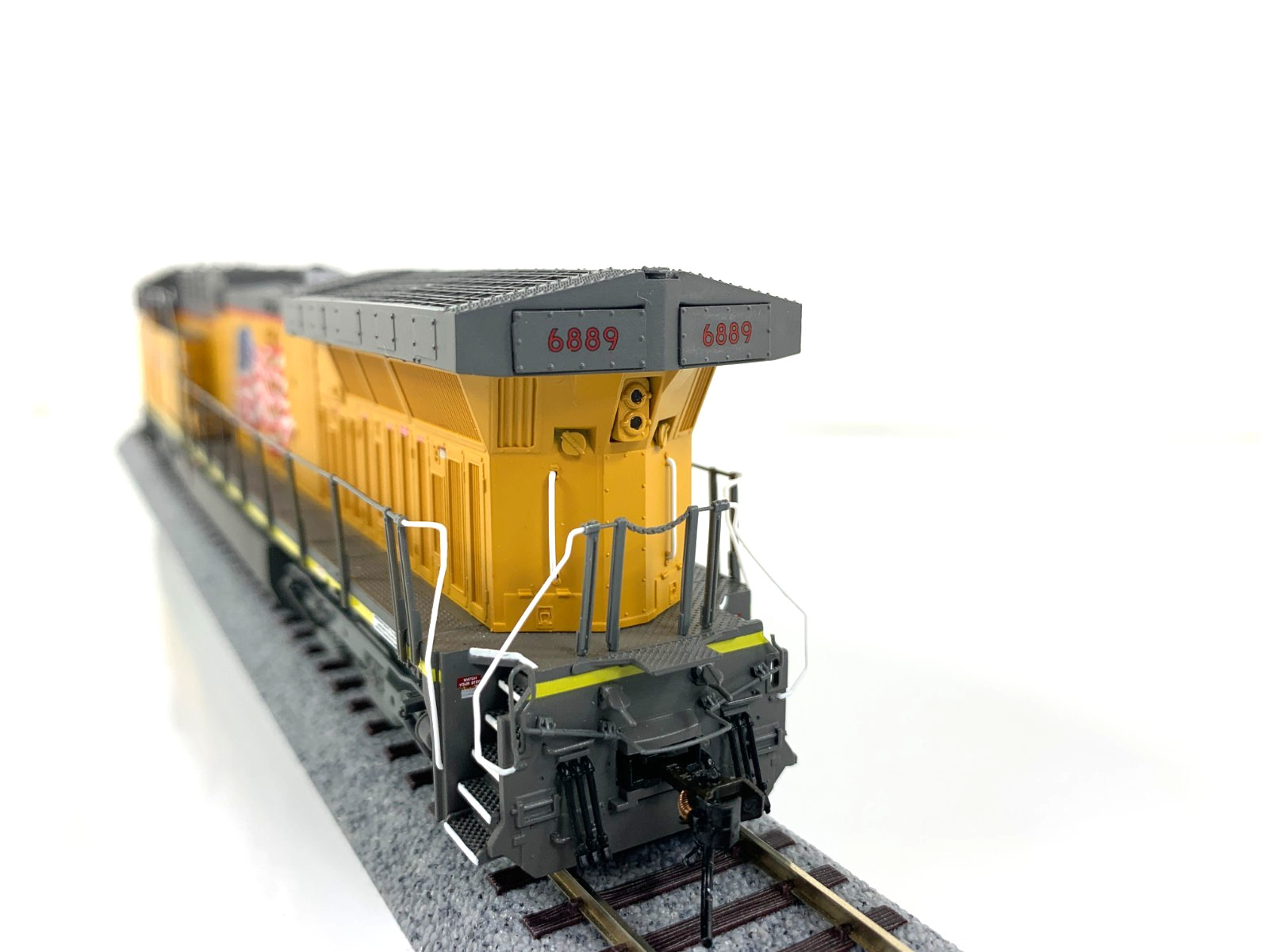 HO Broadway Ltd 5693 UP GE AC6000 #6889 -DC/DCC Paragon 3 Sound w/ smoke