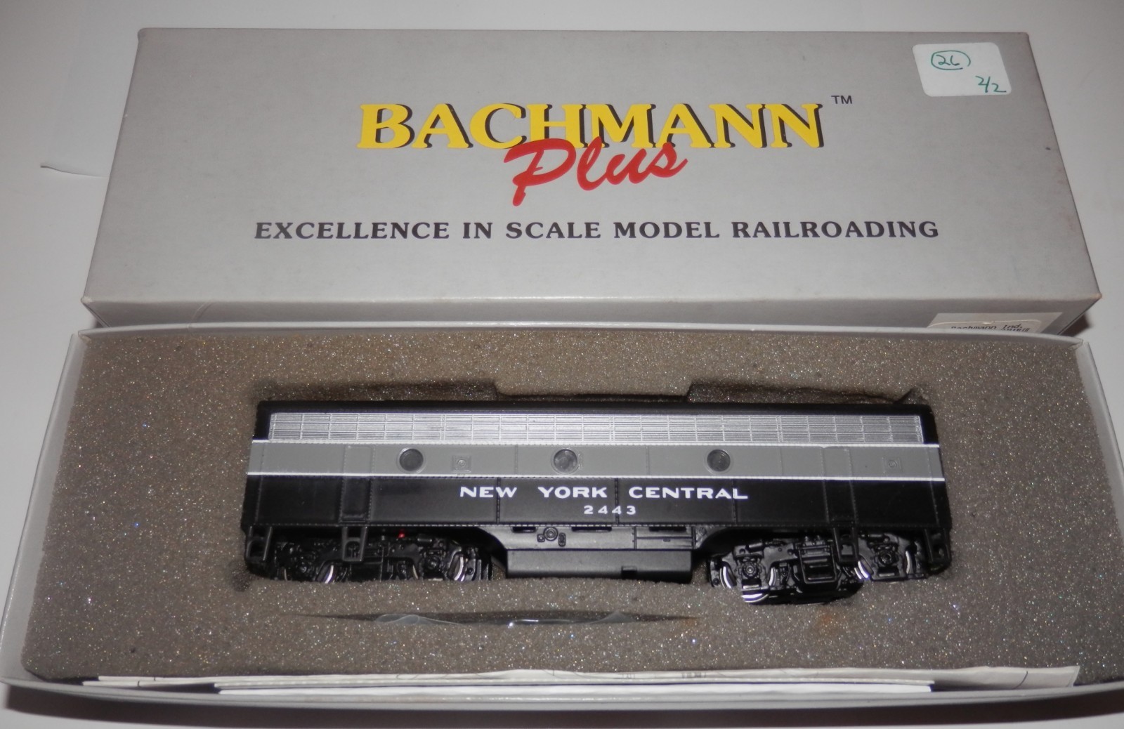 Bachmann Plus HO Scale POWERED New York Central 2443 EMD F7B Diesel #31221