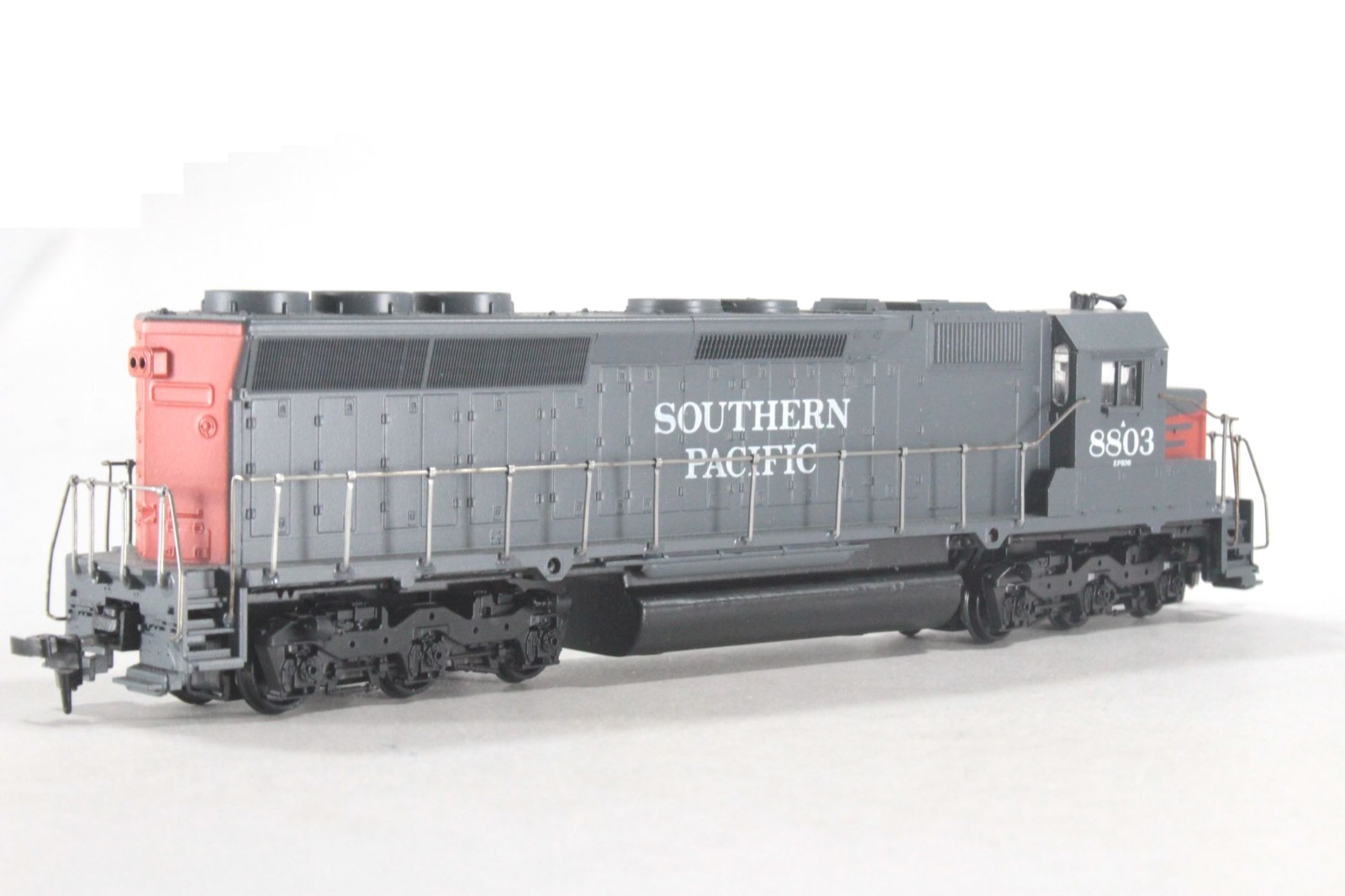 HO Athearn Southern Pacific SD45 Dummy Diesel Locomotive Excellent Condition
