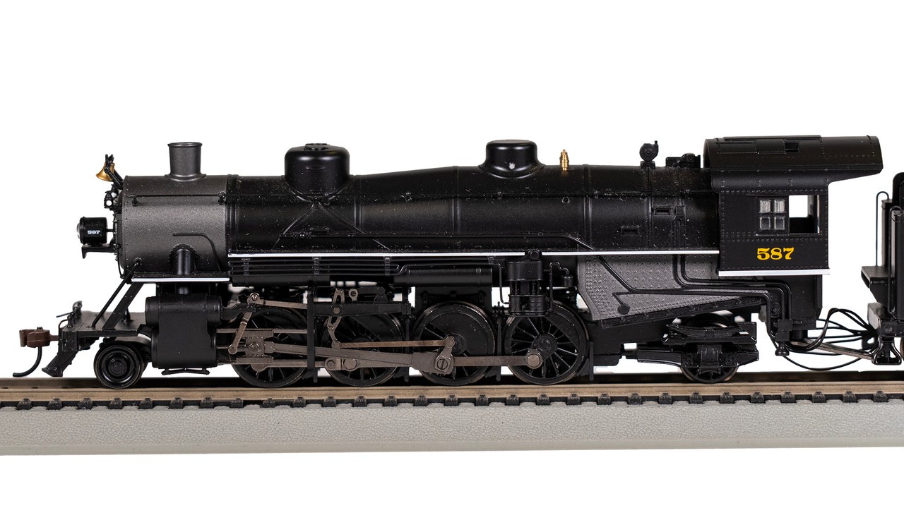 Bachmann HO Scale ~ Light 2-8-2 ~ Nickel Plate Road 587 Long Tender ~ DC ~ 54407