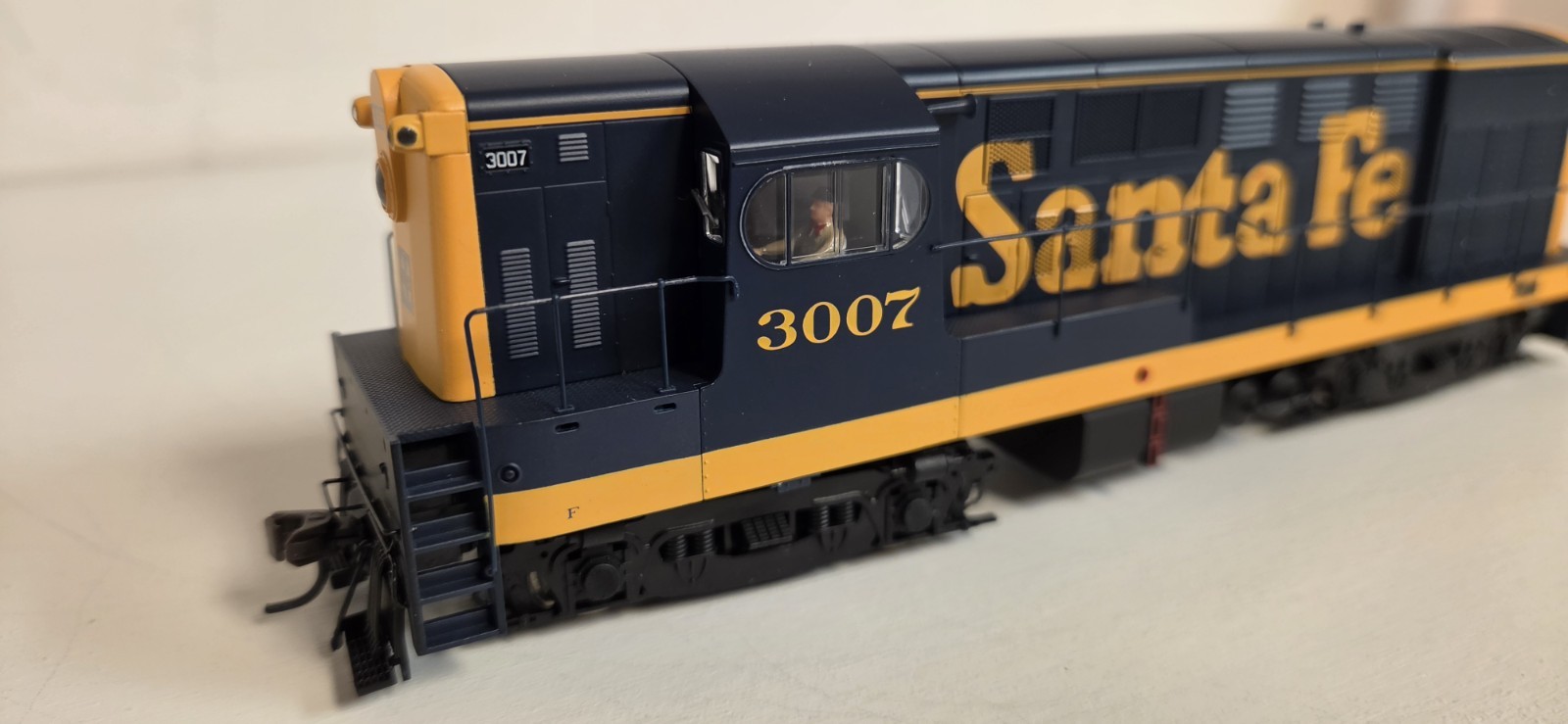 Atlas Master Series 9554 FM H16-44 Santa Fe #3007 W/DCC/DC/LED
