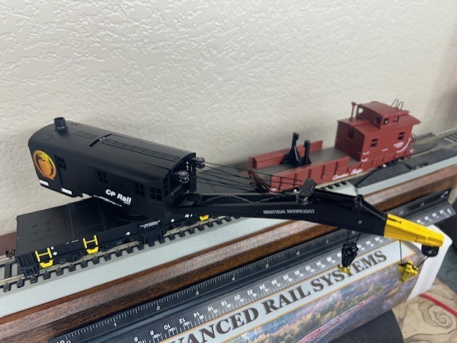 CP RAIL / CANADIAN PACIFIC 200 ton ROTATING HD WRECK CRANE w/TENDER HO SCALE NEW