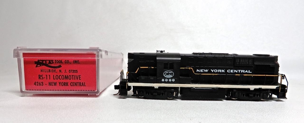 N Gauge Atlas 4263 New York Central RS-11 Powered Diesel Cab 8000 Boxed & Tested