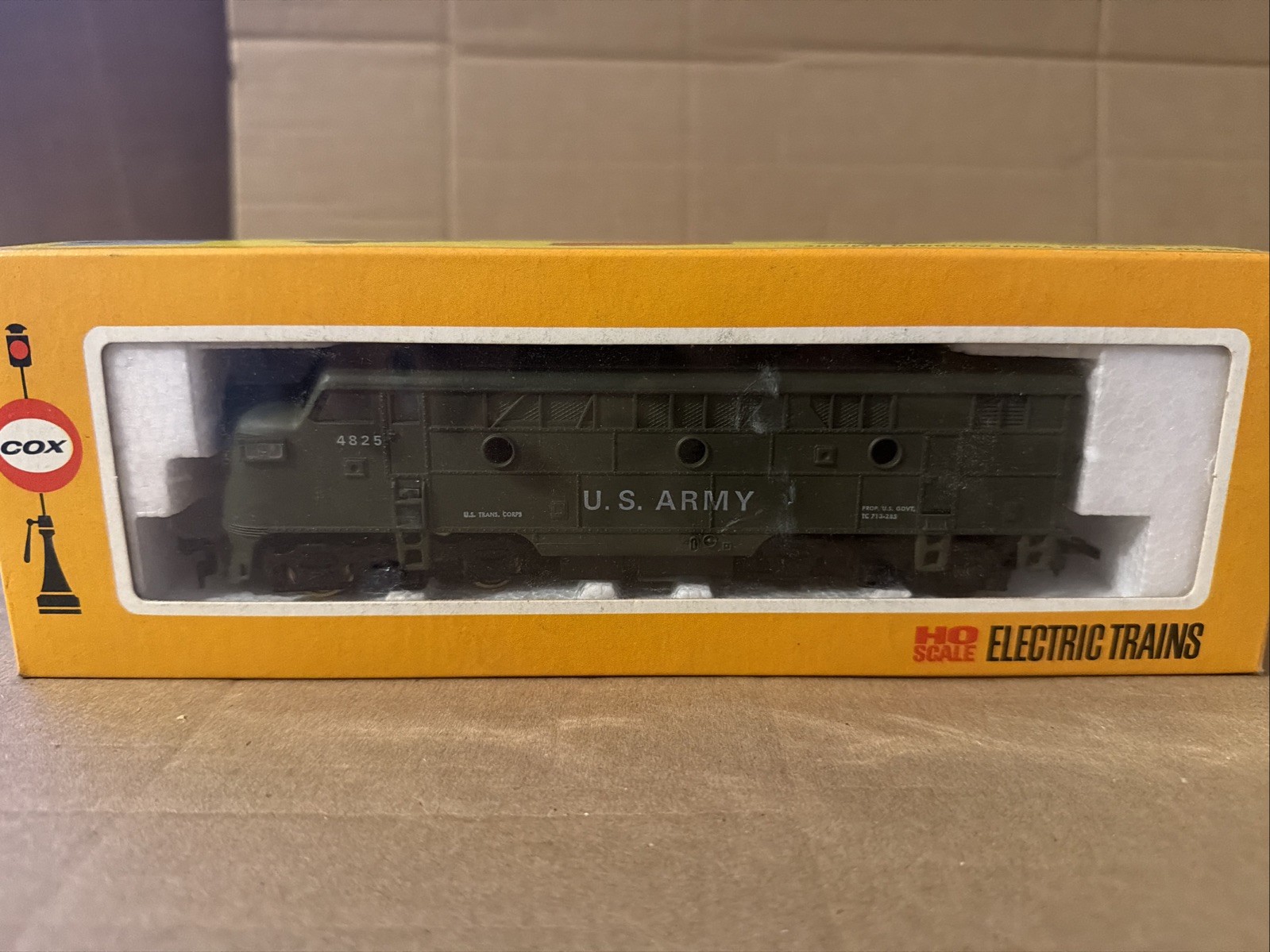 Vintage Cox HO Scale US Army F3 Diesel Locomotive 6111-6 MIB