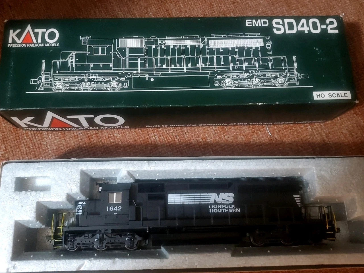 HO Kato 37-2710 NORFOLK SOUTHERN #1642 EMD SD40-2 DCC Assembled