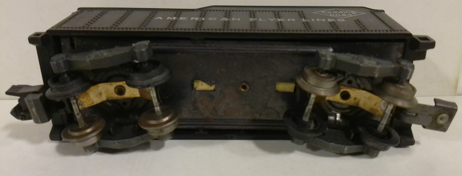 Vintage AMERICAN FLYER S GAUGE READING LINES TENDER WITH KNUCKLE COUPLER TRUCKS