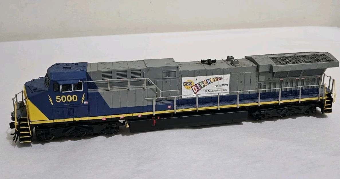 Broadway Limited Blue Line 5057 GE AC6000 CSX #5000 HO