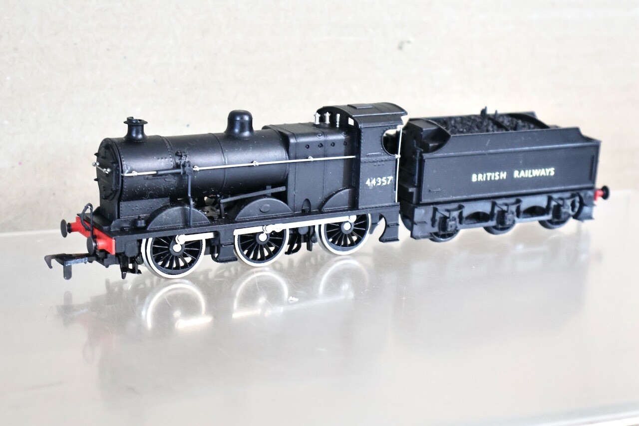 AIRFIX 54122 RE PAINTED BR BLACK 0-6-0 FOWLER CLASS 4F LOCOMOTIVE 44357 og
