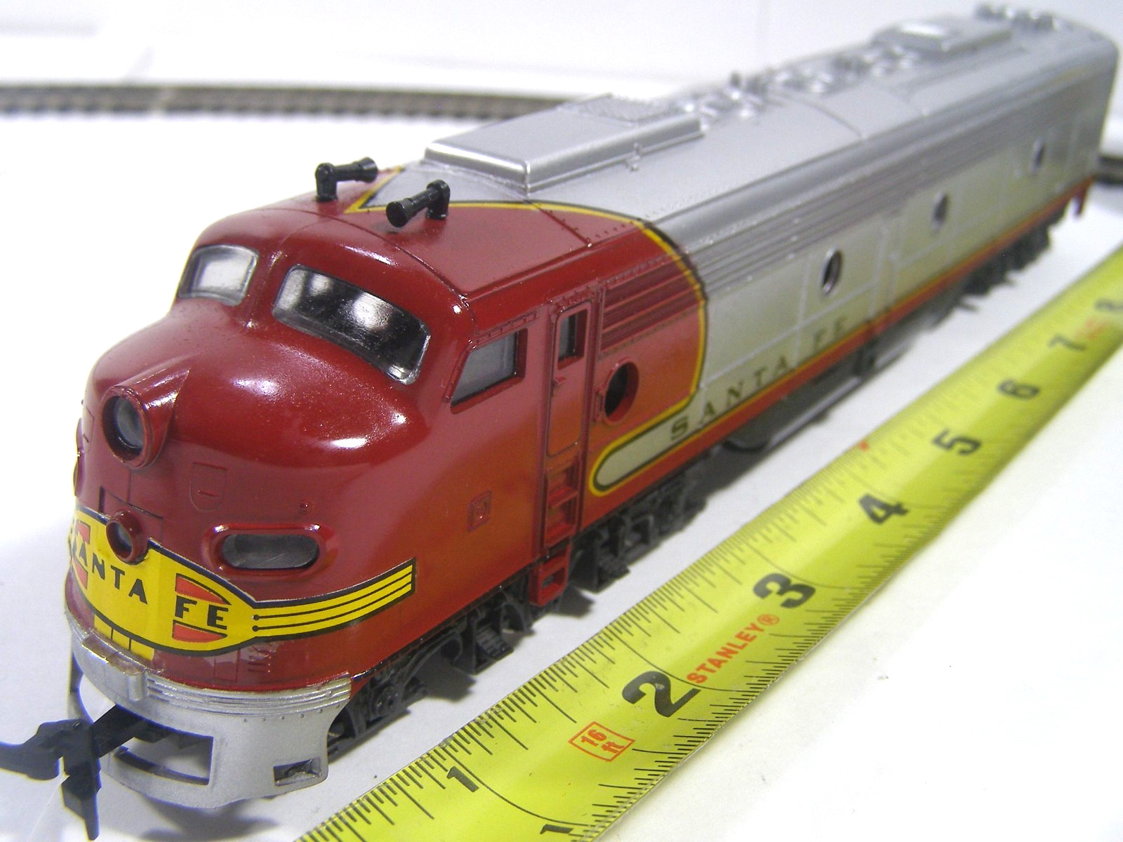 Mehano Model RR HO Scale EMDE8A Santa Fe Dummy Diesel Engine Yugoslavia VY2