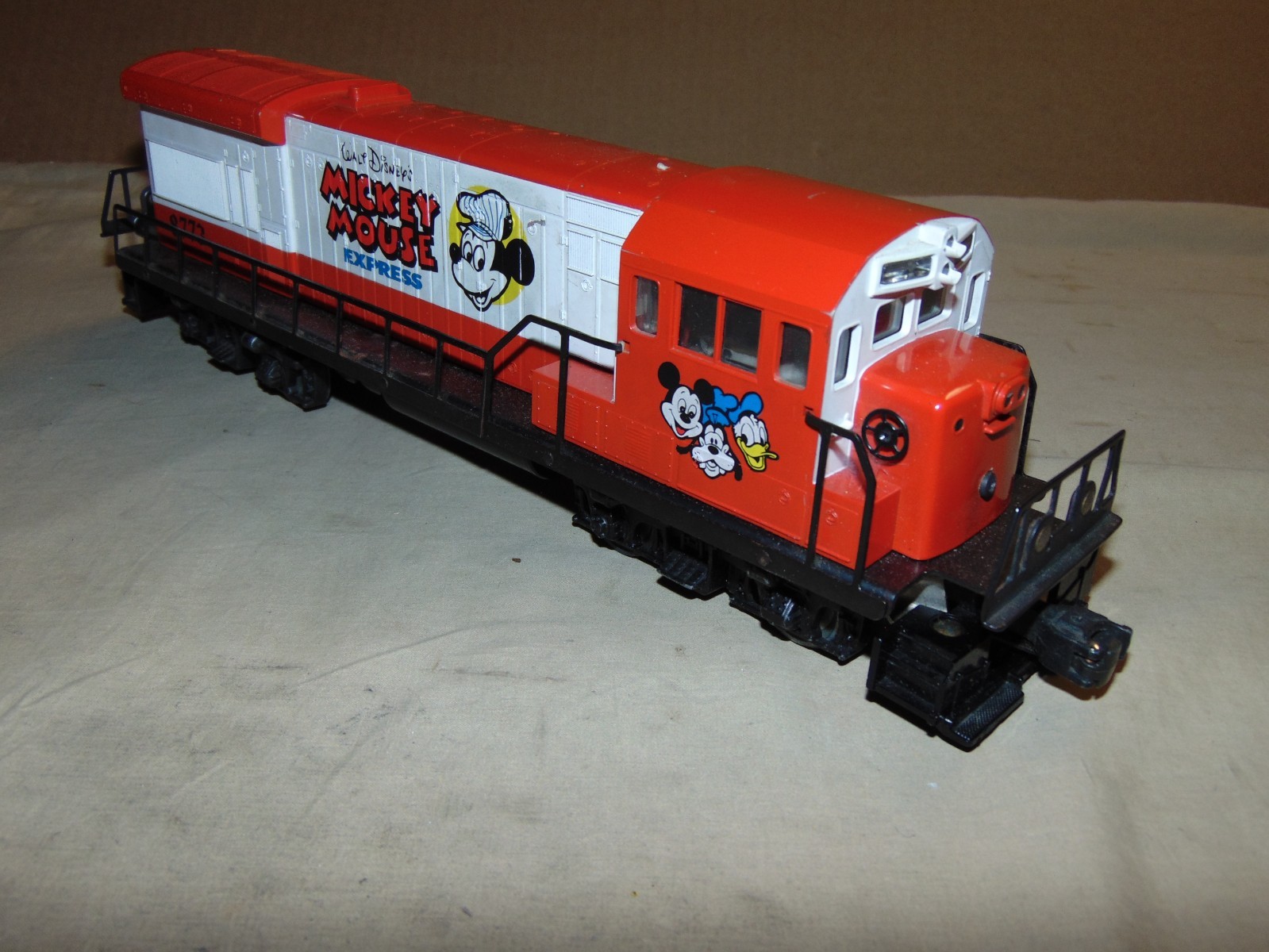 LIONEL O 8773 MICKEY MOUSE EXPRESS DIESEL