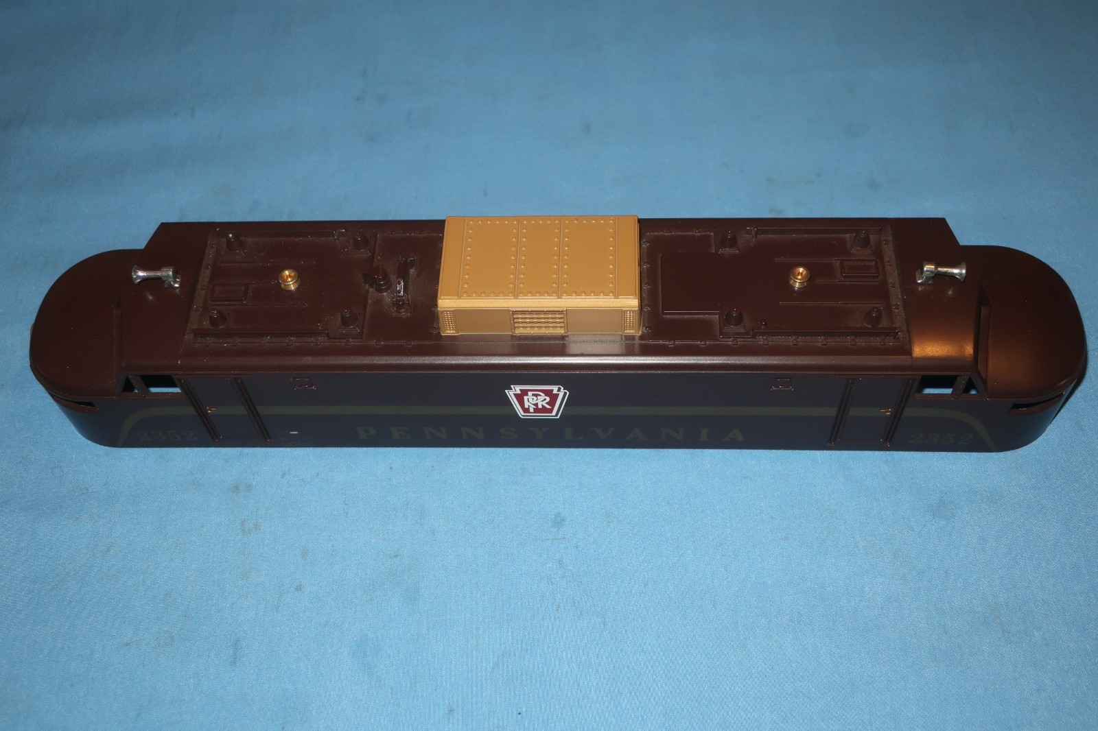 Lionel #2352 Pennsylvania EP-5 Electric Locomotive Shell. MT Clemens Era Shell