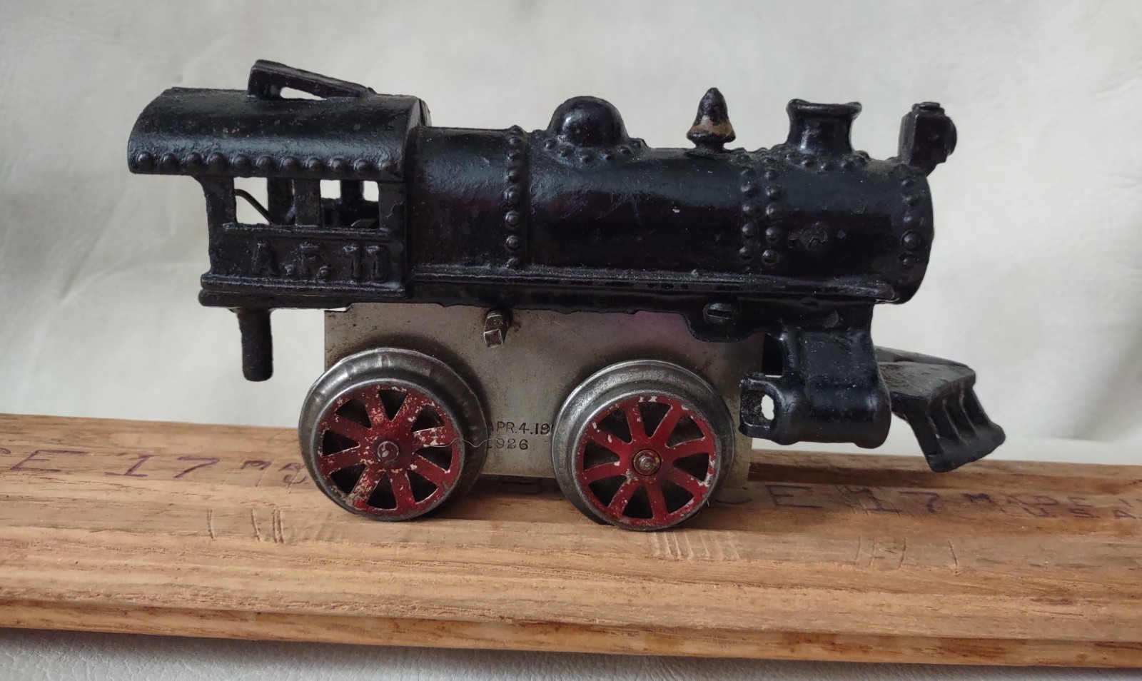 1911 American Flyer 11 Roof Vent Cast Iron 6.5″ Locomotive