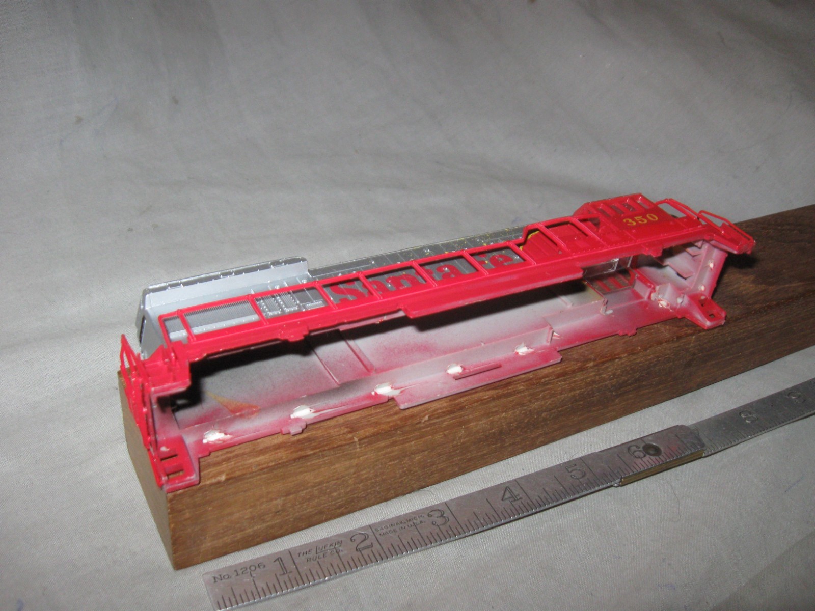 X4070 HO BACHMAN SANTA FE RR 350 GE U36B DIESEL LOCO BODY SHELL