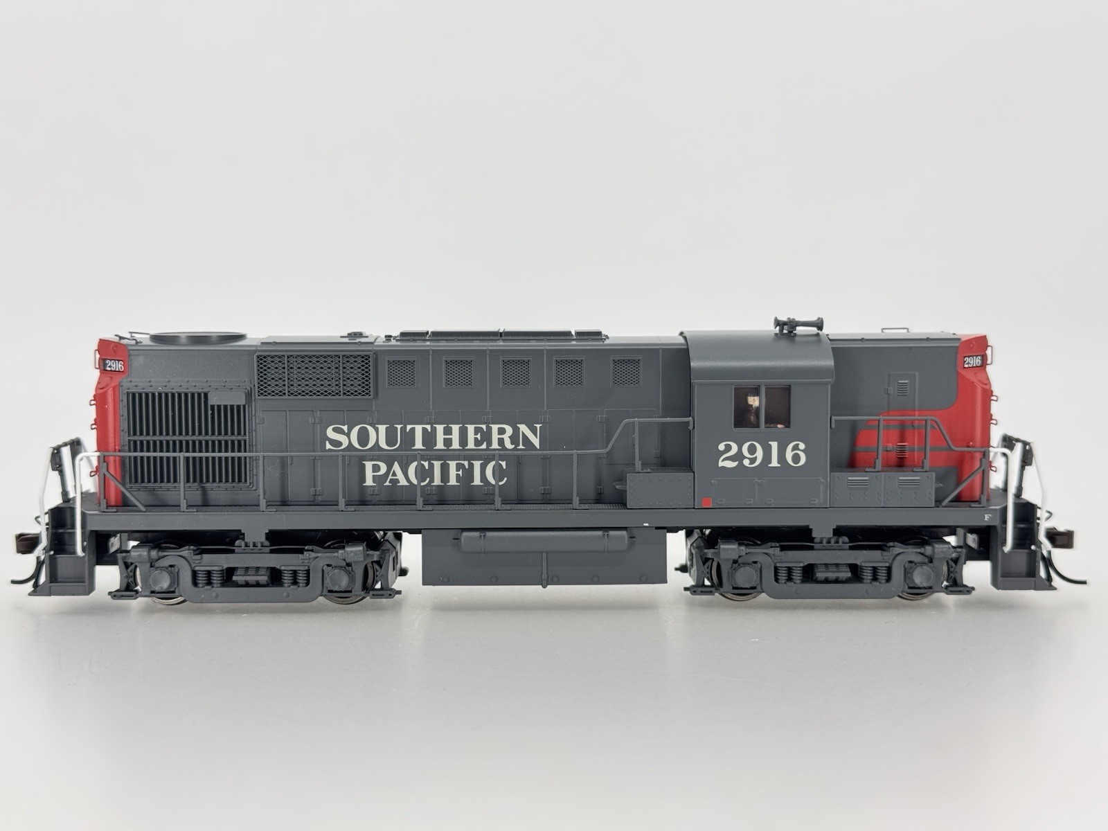 HO Atlas Classic 10002882 Southern Pacific Alco RS-11 Diesel Locomotive SP #2916