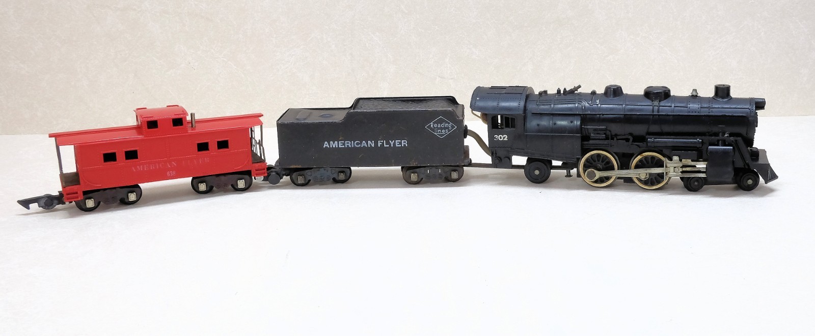 American Flyer 302 Steam Loco + Tender + 638 Caboose, S Gauge, 1940s-1950s