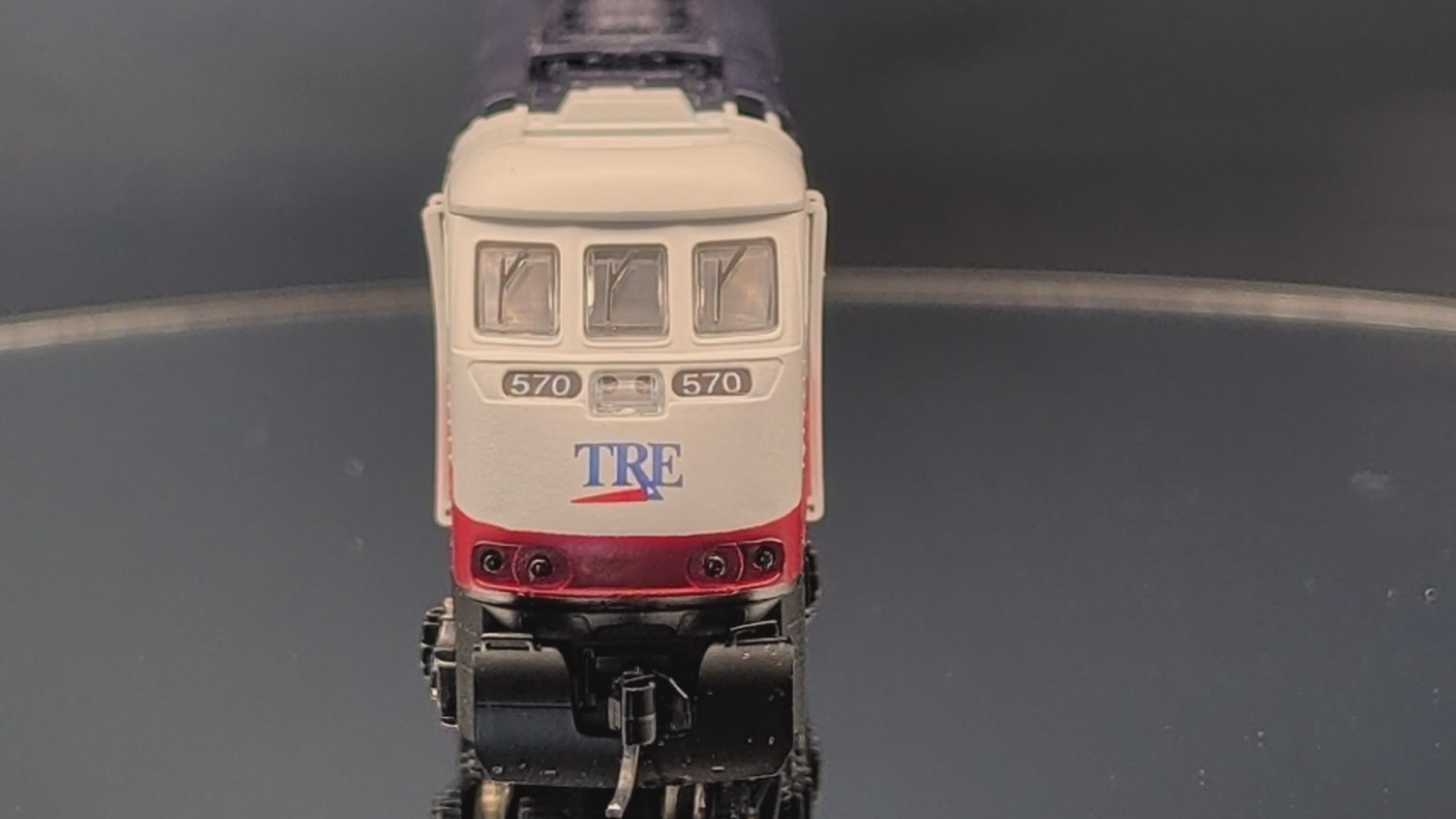 Athearn N Scale F59PHI Locomotive Trinity Railway Express TRE #570 (Item #10021)