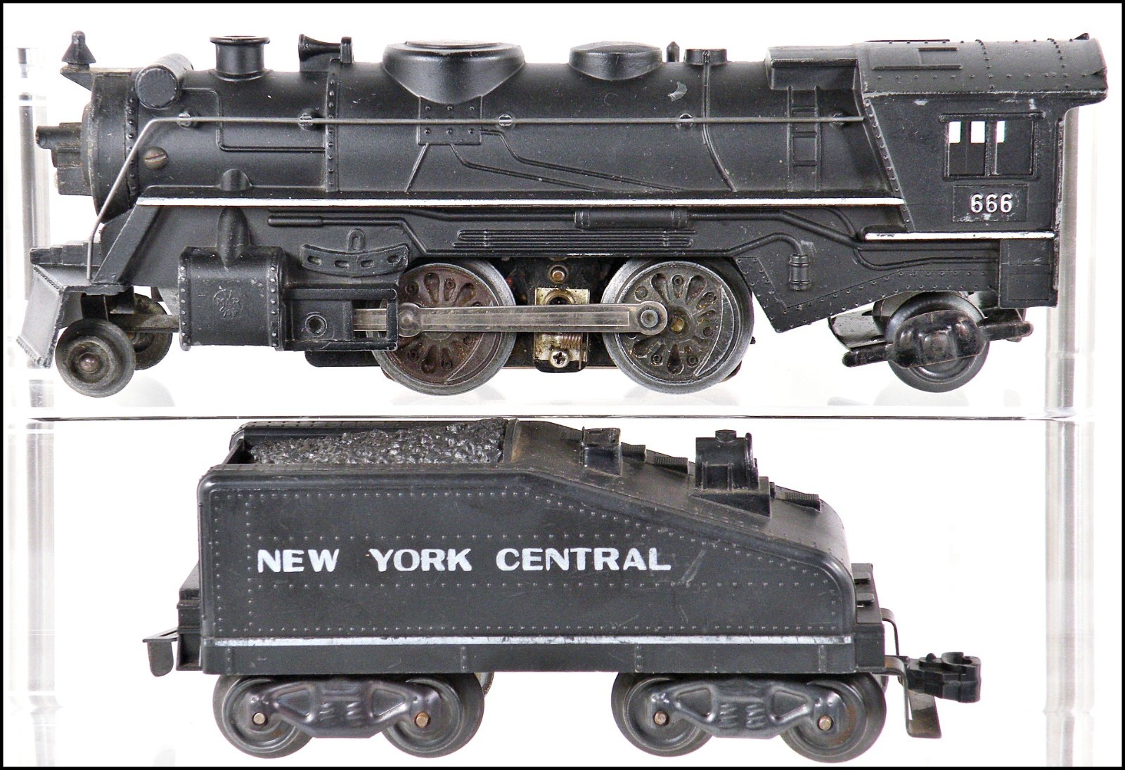 Marx 666 Loco & Assorted Cars /13/