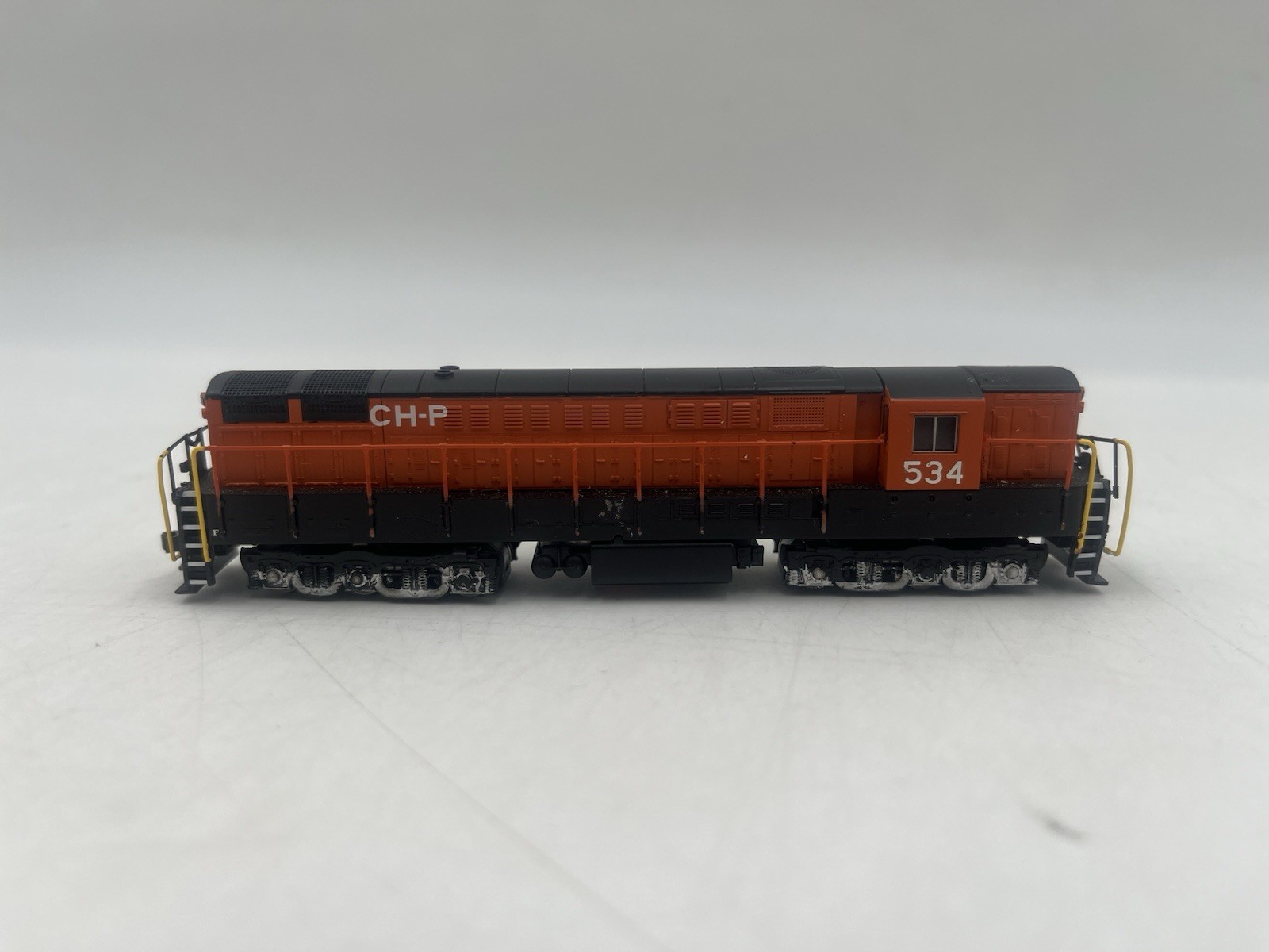ho Atlas Silver H24-66 Train Master loco Chihuahua Pacific#534
